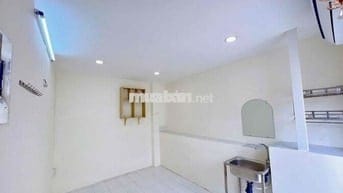 PHÒNG TRỌ ĐÃ LẮP SẴN MÁY LẠNH MỚI GẦN NGÃ TƯ NƠ TRANG LONG & NGUYỄN XÍ