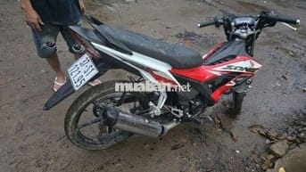 Kẹt tiền cần bán gấp xe sonic chính chủ