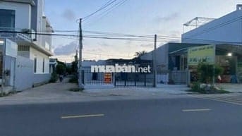 CHO THUÊ MẶT BẰNG KINH DOANH 200M2(10X20), 3 MẶT TIỀN ĐƯỜNG ĐT 702