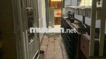 Chung cư tầng 3, 85m2, 3pn, nằm mặt tiền đường Lê quang sung Q6