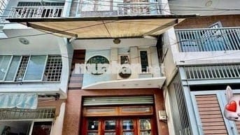 Nhà công viên Lê Thị Riêng, tân bình xe hơi đậu trong nhà 4 tầng