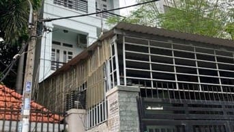 Cho thuê nhà 85m2 ( 4.5 x 18,9m ) , 3 tầng , 5 phòng ngủ / 6WC , bếp 