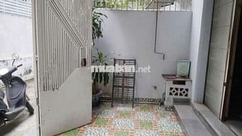 Nhà N/C. rộng rãi ,thoáng mát, gần đường, trường, chợ, Nhà thờ .