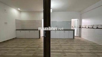 PHÒNG GIÁ RẺ RỘNG THOÁNG DẠNG 1PN - 2PN mặt tiền BẾN LỘI - BÌNH TÂN