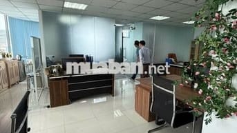 Cho thuê văn phòng Yên Thế Tân Bình 230m² có sẵn fitout, giá 12USD/m²