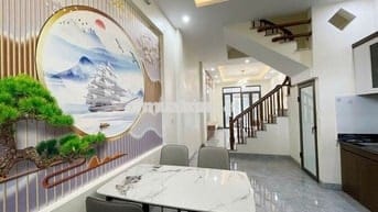 NHÀ GẦN UBND CHÚC SƠN, CÁCH 10M RA Ô TÔ TRÁNH,37M2,4 TẦNG.GIÁ 3,65 TỶ