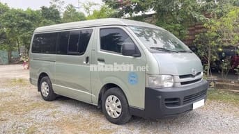 Bán xe tải van Toyota Hiace 2009 6 chỗ dầu sàn