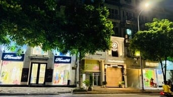 Bán nhà Đội Cấn. Giang Văn Minh. Ba Đình. Hà Nội 20m x 5 tầng 4,9 tỷ. 