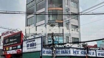 cho thuê 5 tầng trên có thang máy góc 2 mặt tiền khu kd sầm uất