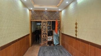 Cho thuê nhà MP Bạch Đằng. DT 42m x 5T. Phù hợp làm VP Kd hoặc làm Kho