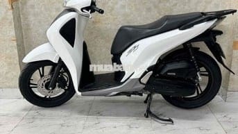 SH 150 đời 2017 màu trắng đen mới keng 43K1-