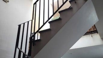 Cho thuê nhà nguyên căn hẻm xe hơi gần cư xá Lam Sơn Nguyễn Oanh,2 lầu