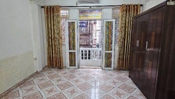 Cho thuê nhà Riêng 30m x 4T ở Gần Phố Bạch Mai - HBT