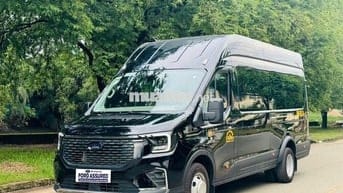 Ford Transit 18 chổ 2025, bảo hành 2028, vay 70%
