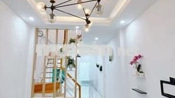 VÀI BƯỚC CHÂN RA MT Q4- 2 TẦNG- 40m2 - KO QH- CHỈ 4 TỶ NHỈNH