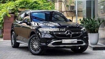 E cần bán mercedes 200 4Matic - sx 2025 siêu lướt