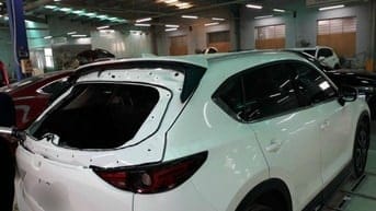 Lắp đặt thay thế kính ô tô xe hơi