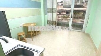 [Đúng giá - Đúng phòng] - Phòng ban công thoáng - tiện nghi - sát Q5