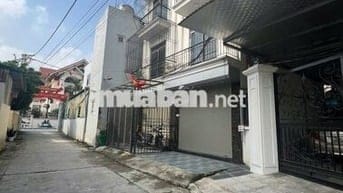 NHÀ 4T*31M2 FULL NỘI THẤT- ÔTÔ ĐỖ CỔNG- GẦN ĐƯỜNG QL6- GIÁ CHỈ 3,35 TỶ