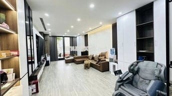 GĐ CẦN BÁN NHÀ PHỐ HUẾ - LÒ ĐÚC 39m2 5T 30m ra phố nhỉnh 8 Tỷ