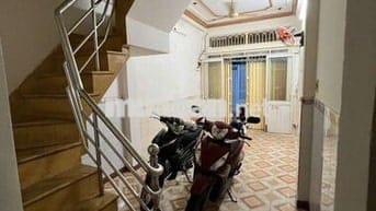 Cho Thuê nhà ở nguyên căn hẻm quận 4