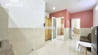 CĂN HỘ 2PN BANCONG - THANG MÁY - NGAY HOÀNG DIỆU, LÊ VĂN LINH - QUẬN 4