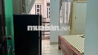 Cho thuê phòng ban công view cực chill giá hạt dẻ ngay ttam Q8 Q5