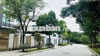 Bán nhà LÔ GÓC- 35m- full nội thất tại Tây Mỗ