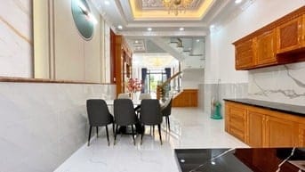 Bán nhà mặt tiền đường nhựa 12m - Cách cầu lớn 5km