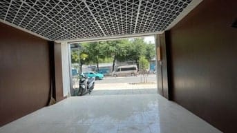 Mặt tiền 5m Sân 70 m lề 7m lý thường kiệt gần Bắc Hải nguyên căn 4Tầng