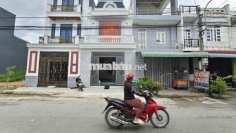 KẸT TIỀN BÁN GẤP CĂN NHÀ MỚI HOÀN THIỆN