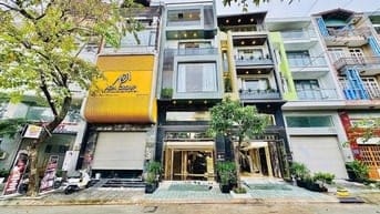 Cần tiền bán gấp nhà Phan Văn Hân. Phường 17. Bình Thạnh. Giá 3 tỷ 990