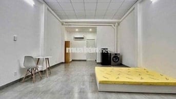 Phòng siêu rộng 28m2 đầy đủ nội thất, gần Phạm Văn Đồng