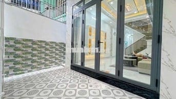 Bán nhà Ngộp 2 tầng Huỳnh Tấn Phát 110m2 nội thất sang trọng