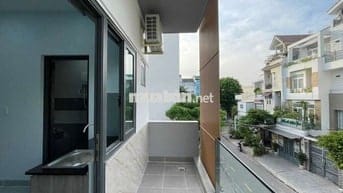 Cho Thuê Phòng stu Balcony Cạnh Lotte mart, cầu Kênh Tẻ, Đh TDTU