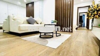 Tầng 2 tập thể Quỳnh Mai, 65m, 2 ngủ wc trong phòng 2 thoáng, full đồ