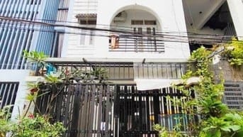 Cho thuê nhà 4 tầng hẻm ô tô giá 20 triệu/ tháng. BTT TPHCM