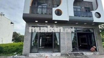 🏠 NHÀ ĐẸP BÁN GẤP – KHU DÂN CƯ VIP NHẤT BẾN LỨC LONG AN