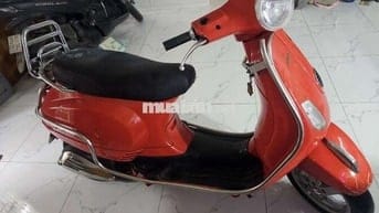 cần bán xe máy vespa dòng kim phun điện tử 2013