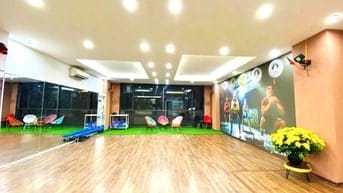 Cho thuê sàn 110m2 tại 93 La Thành lớn, Đống Đa (Ngã 6 Ô Chợ Dừa)