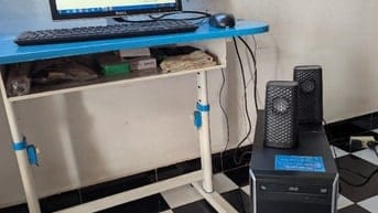 Bán bộ máy tính như hình - không có bàn xanh