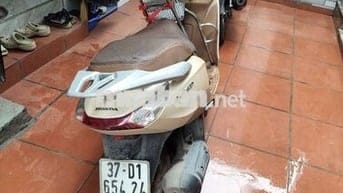 Cần bán xe máy Honda lead- xe gia đình đi