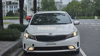 Kia Cerato 1.6 MT 2018 màu trắng