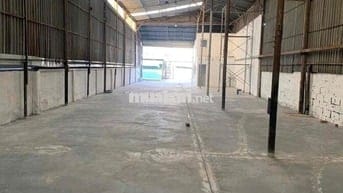 Cho thuê kho xưởng 300m2 gần siêu thị Go, Đông Hoà có 3 pha