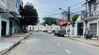 Nhà mặt tiền đường DS25 KDC Việt Sing 150m2 giá rẻ đầu tư có dòng tiền