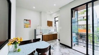 CĂN 1PN FULL NỘI THẤT NGAY CẦU HOÀ XUÂN BAN CÔNG RỘNG