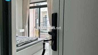 CHO THUÊ PHÒNG BAN CÔNG SIÊU THOÁNG MÁT THUẬN TIỆN DI CHUYỂN SÂN BAY