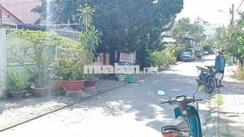 Bán Nền Tặng Nhà Cấp 4 Kiên Cố Hẻm 49 Trần Hoàng Na