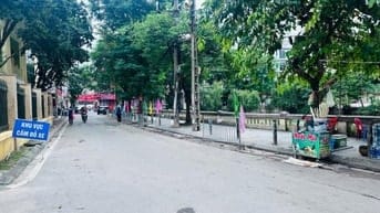 Hàng Hiếm - Bán nhà Ngõ 68 Cầu giấy - 10M ra ô tô tránh - cực đẹp 