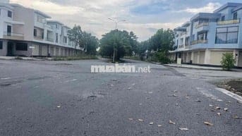 cần bán lô đất đường 21m hai mặt tiền